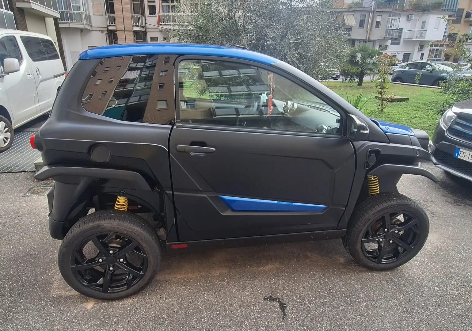 Aixam Scouty R Elettrica Schwarz - 1