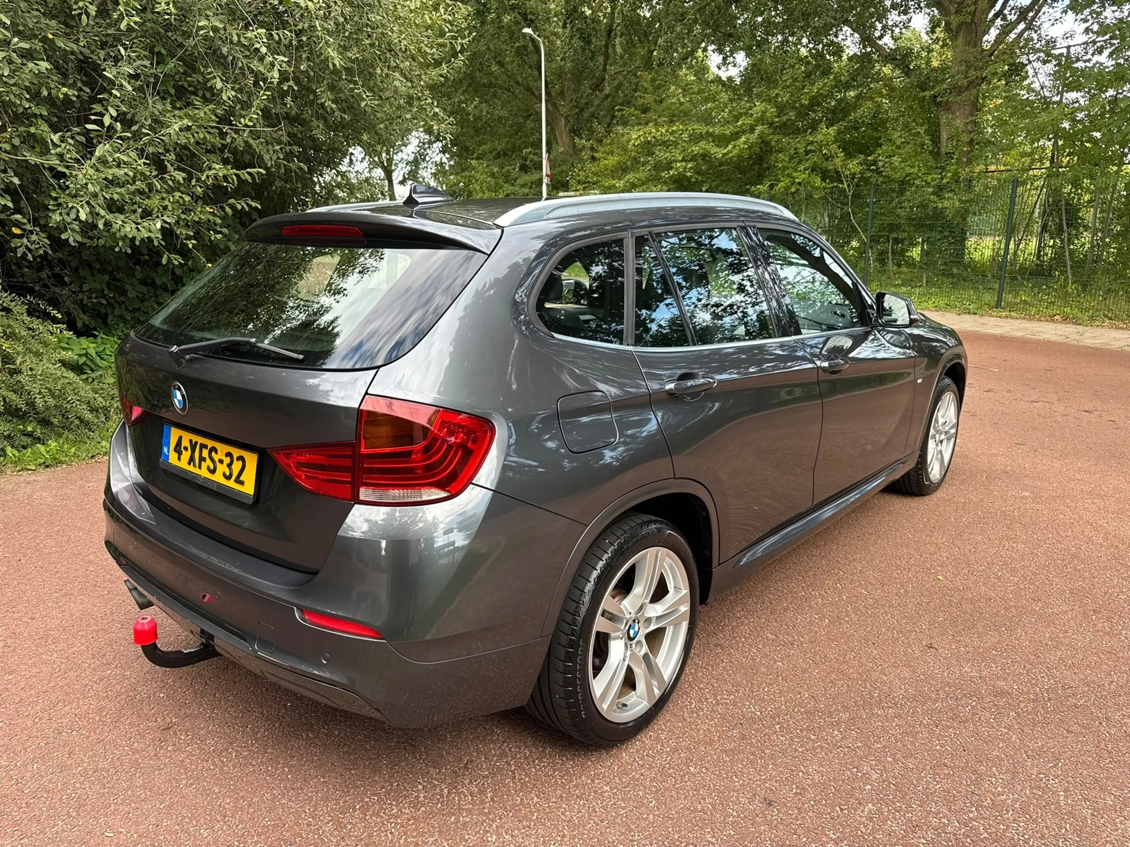 BMW X1 SDrive20i High Executive / Navi / Pano / Xenon / L — photo 7