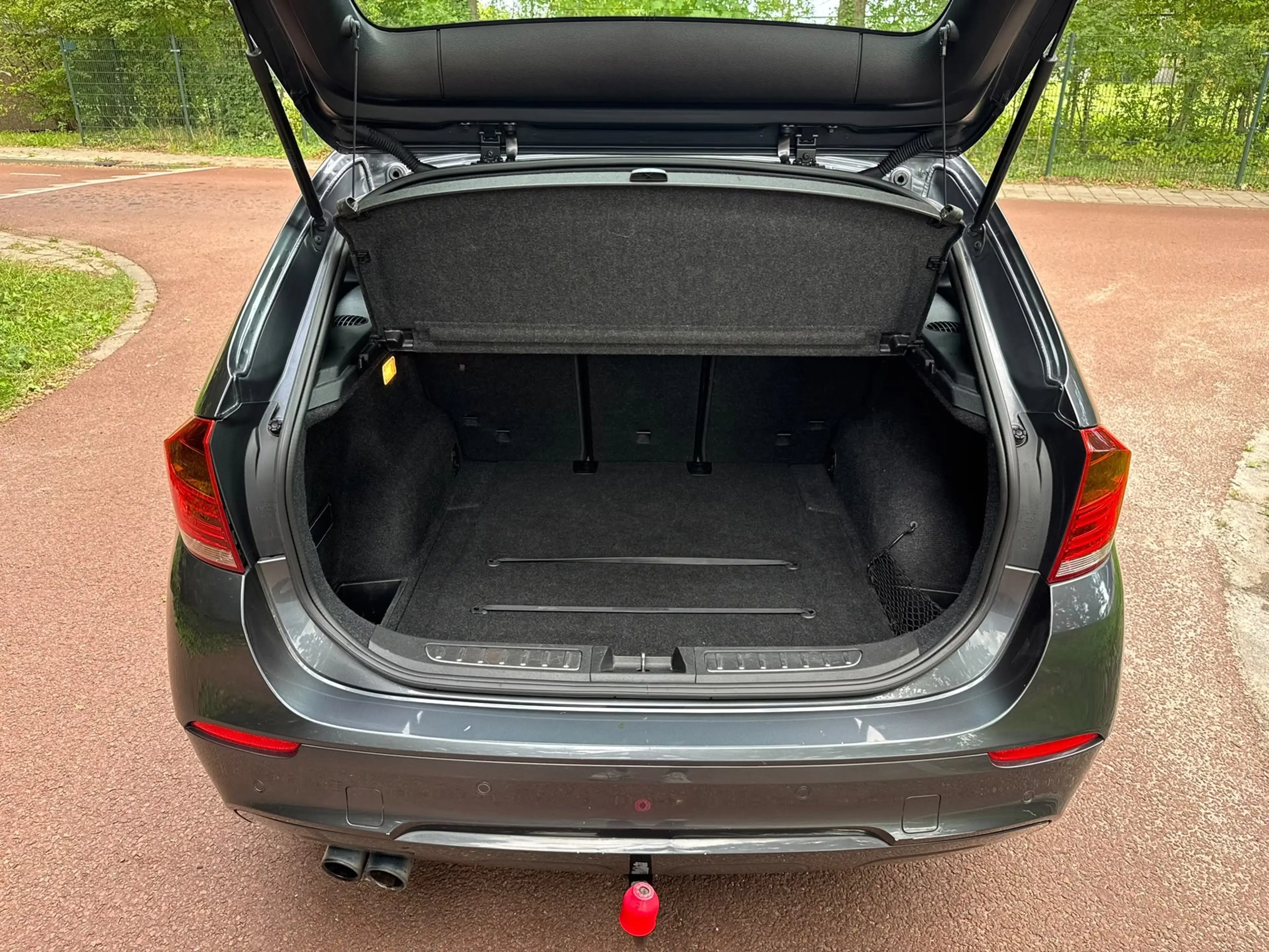 BMW X1 SDrive20i High Executive / Navi / Pano / Xenon / L — photo 6
