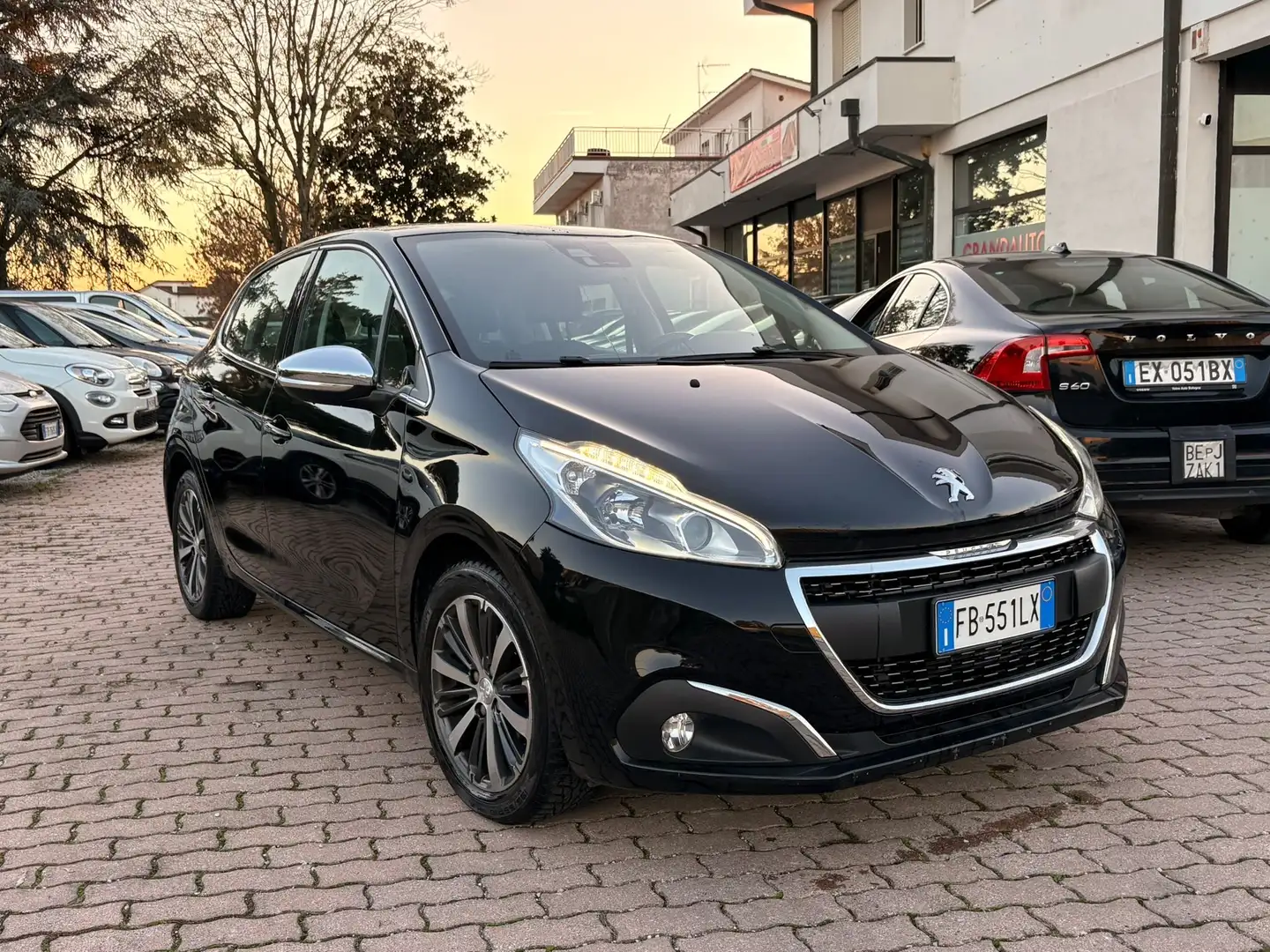 Peugeot 208 5p 1.2 puretech Allure E6 - 2