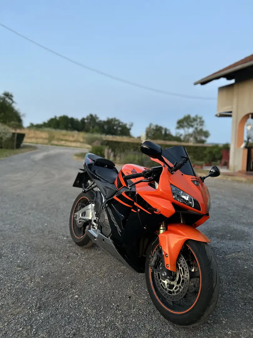 Honda CBR 600 RR Orange - 1
