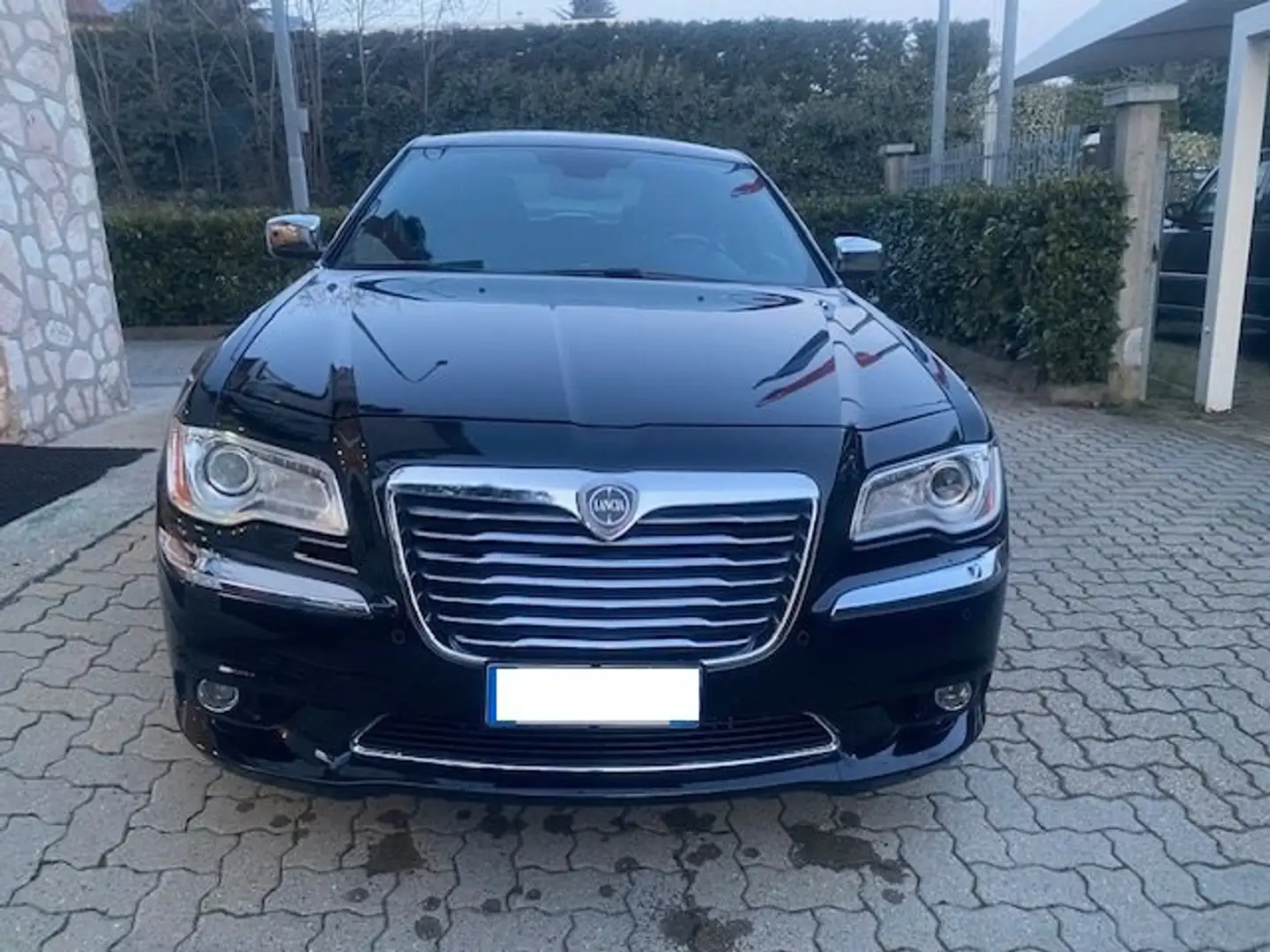 Lancia Thema 3.0 V6 MJT  PLATINUM 240CV SOLO 41000KM  BLINDATA Schwarz - 1
