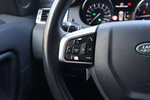 Land Rover Discovery view 15