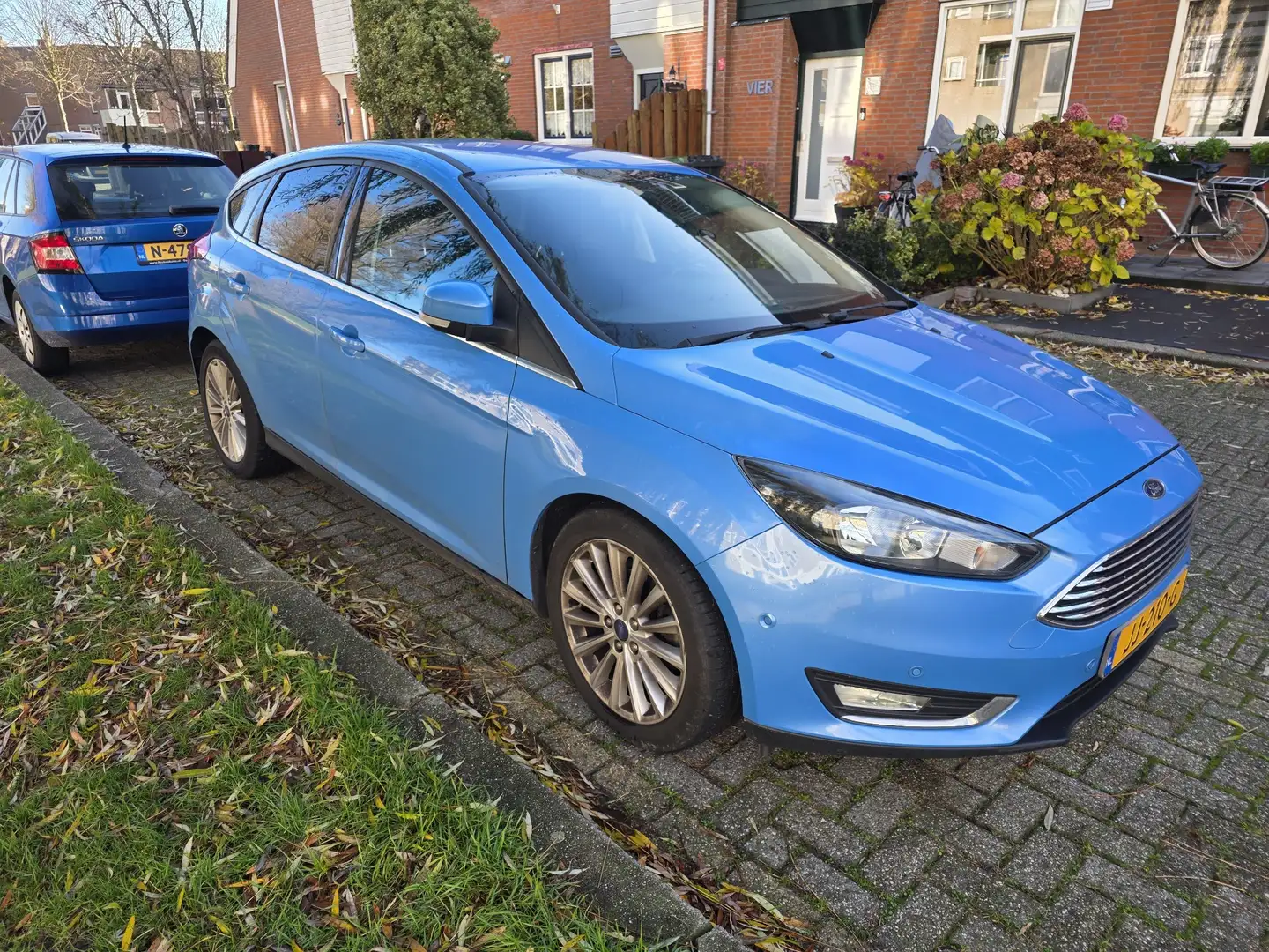 Ford Focus 1.0 Titanium Blauw - 2