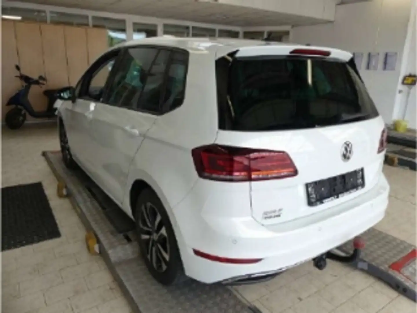 Volkswagen Golf Sportsvan 1.0 TSI Comfortline AHK Panorama Bianco - 2