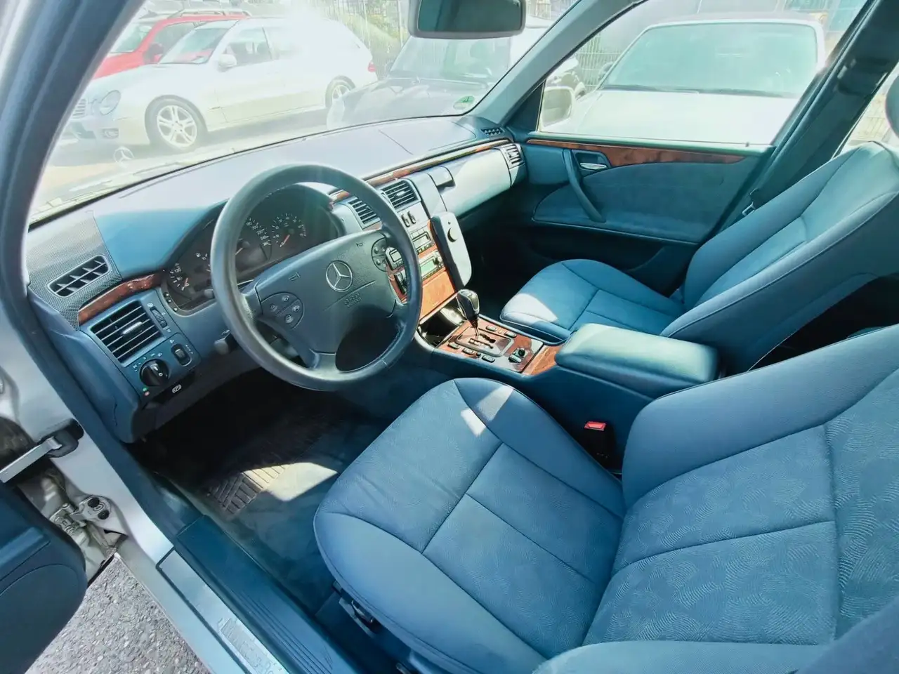 Mercedes-Benz E 280 Elegance /Klima/Temp./Autom./Allwetter/Alu, foto 9