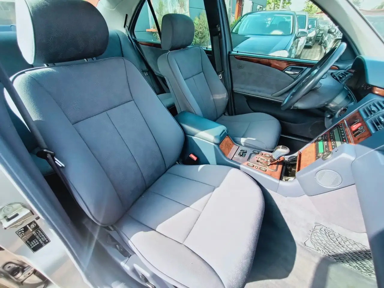 Mercedes-Benz E 280 Elegance /Klima/Temp./Autom./Allwetter/Alu, foto 12