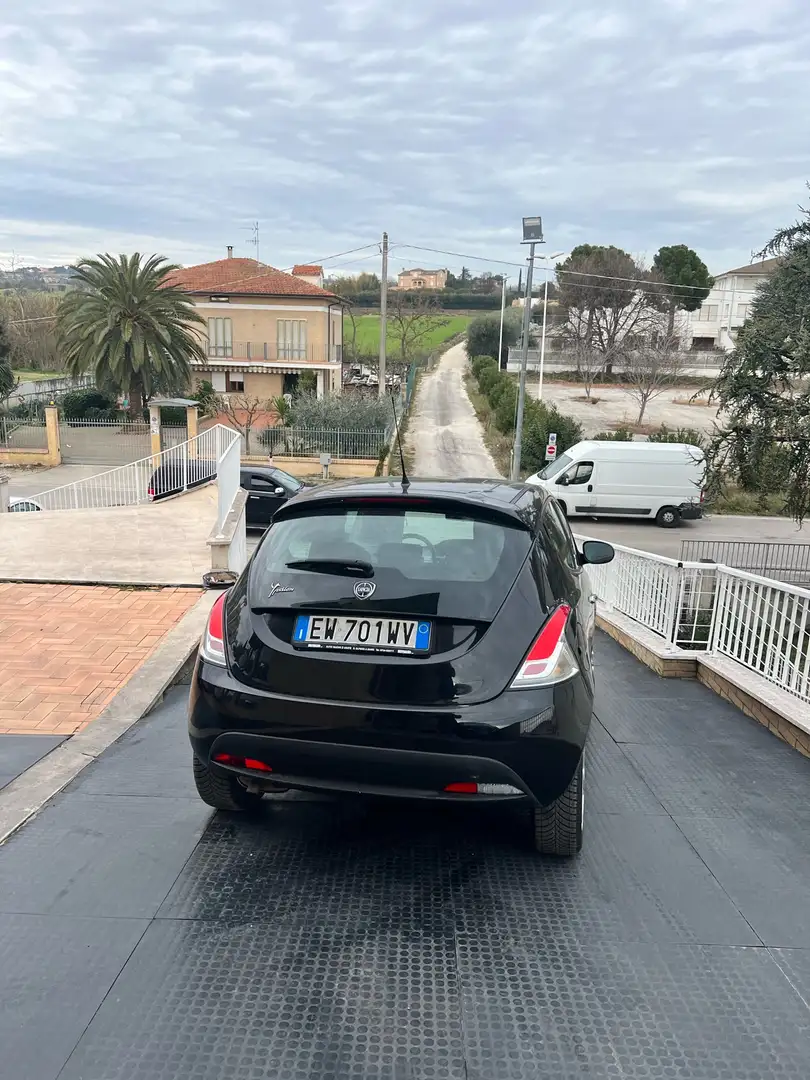 Lancia Ypsilon 1.3 mjt Silver s&s 95cv E5+ Nero - 2