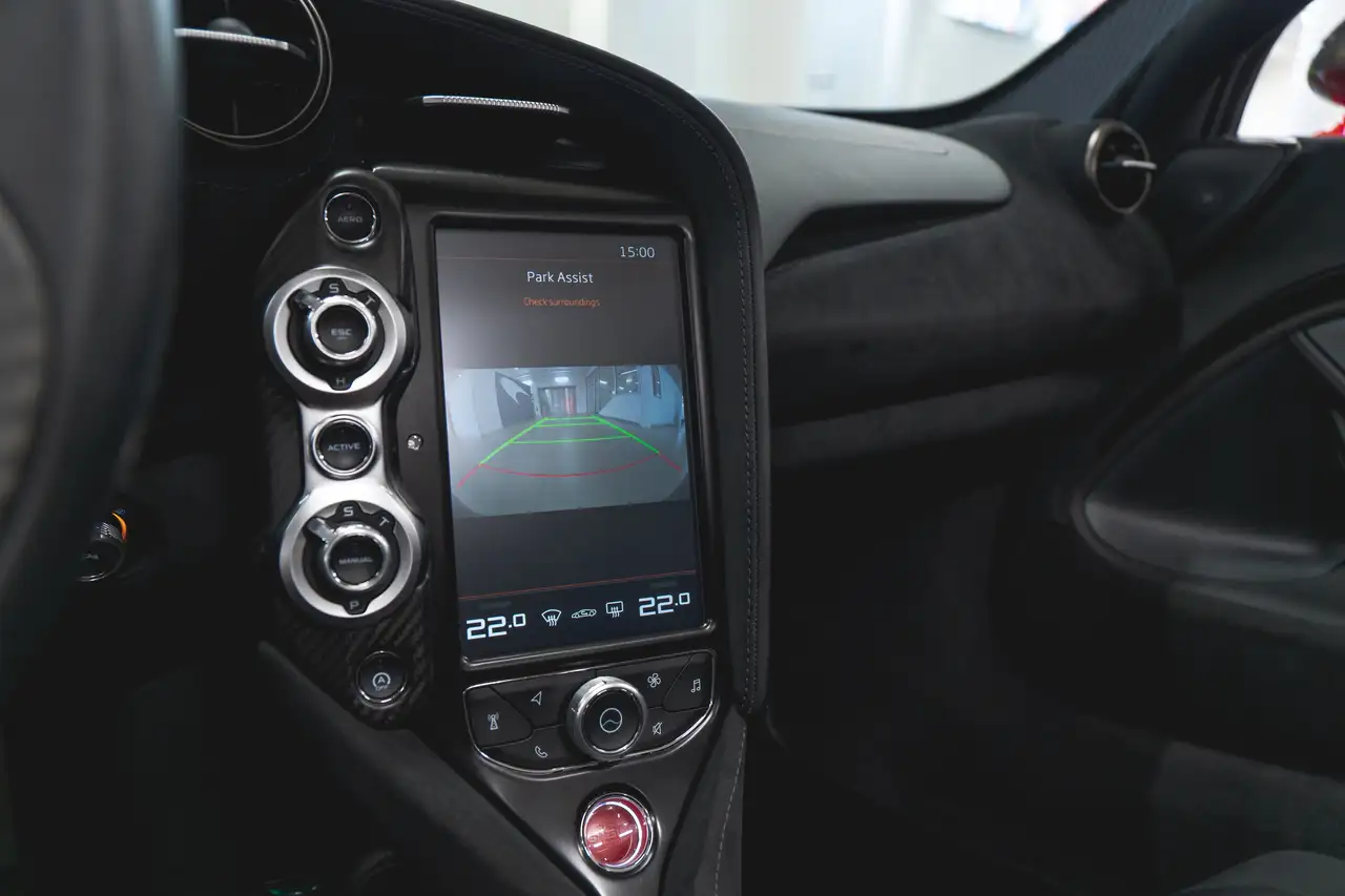 McLaren 720S снимка McLaren 720S