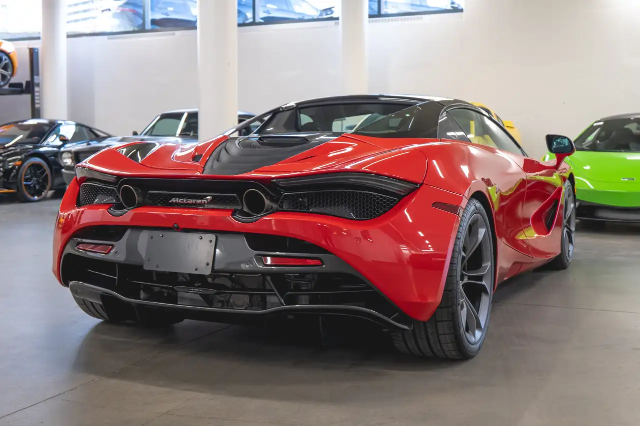 McLaren 720S снимка McLaren 720S