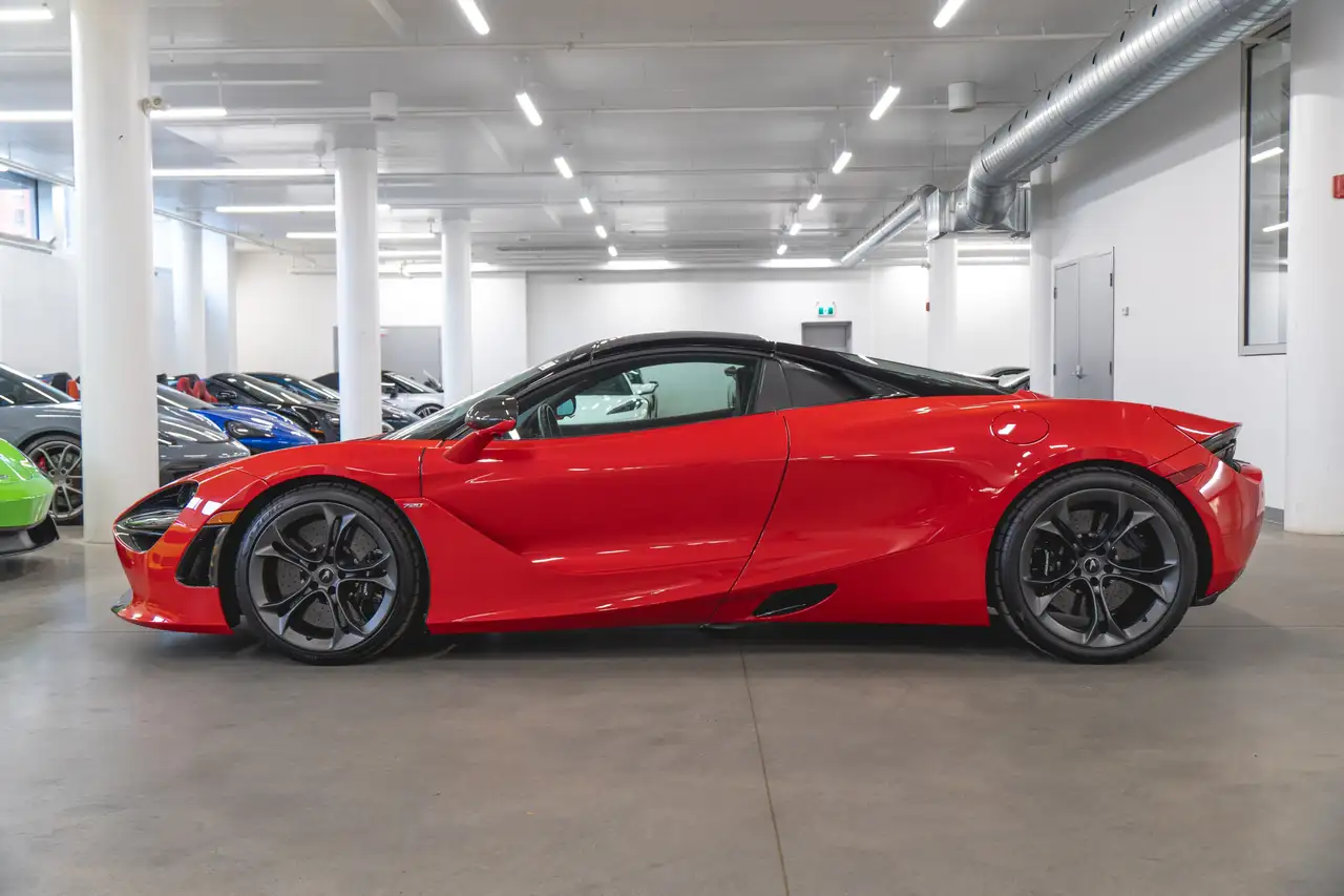 McLaren 720S снимка McLaren 720S