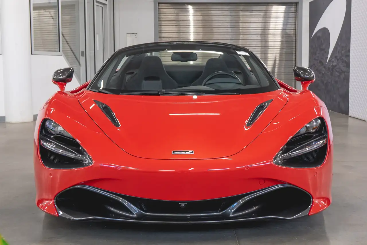 McLaren 720S снимка McLaren 720S