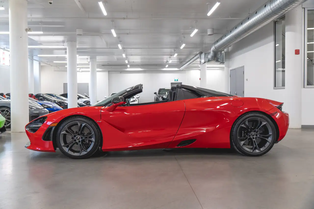 McLaren 720S снимка McLaren 720S
