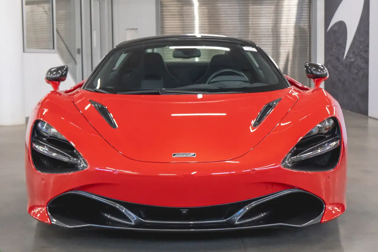 McLaren 720S снимка McLaren 720S
