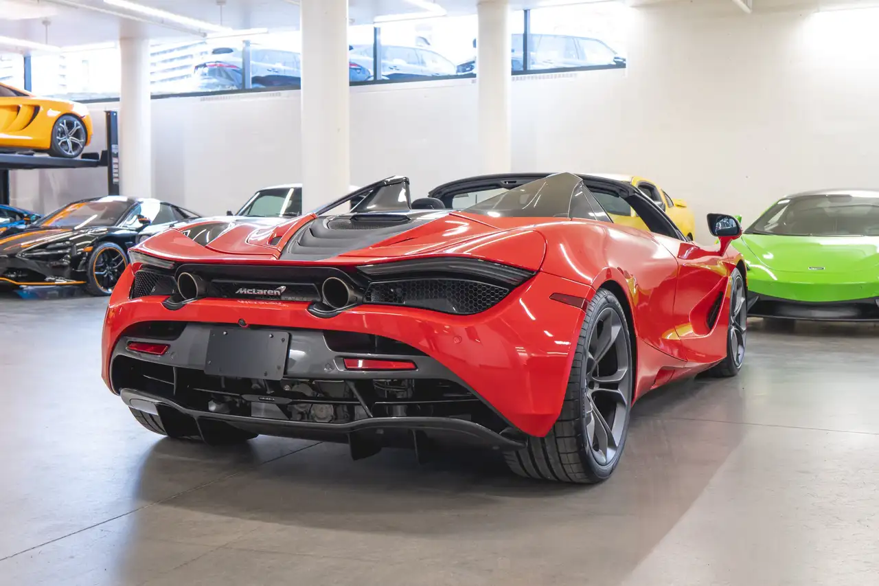 McLaren 720S снимка McLaren 720S