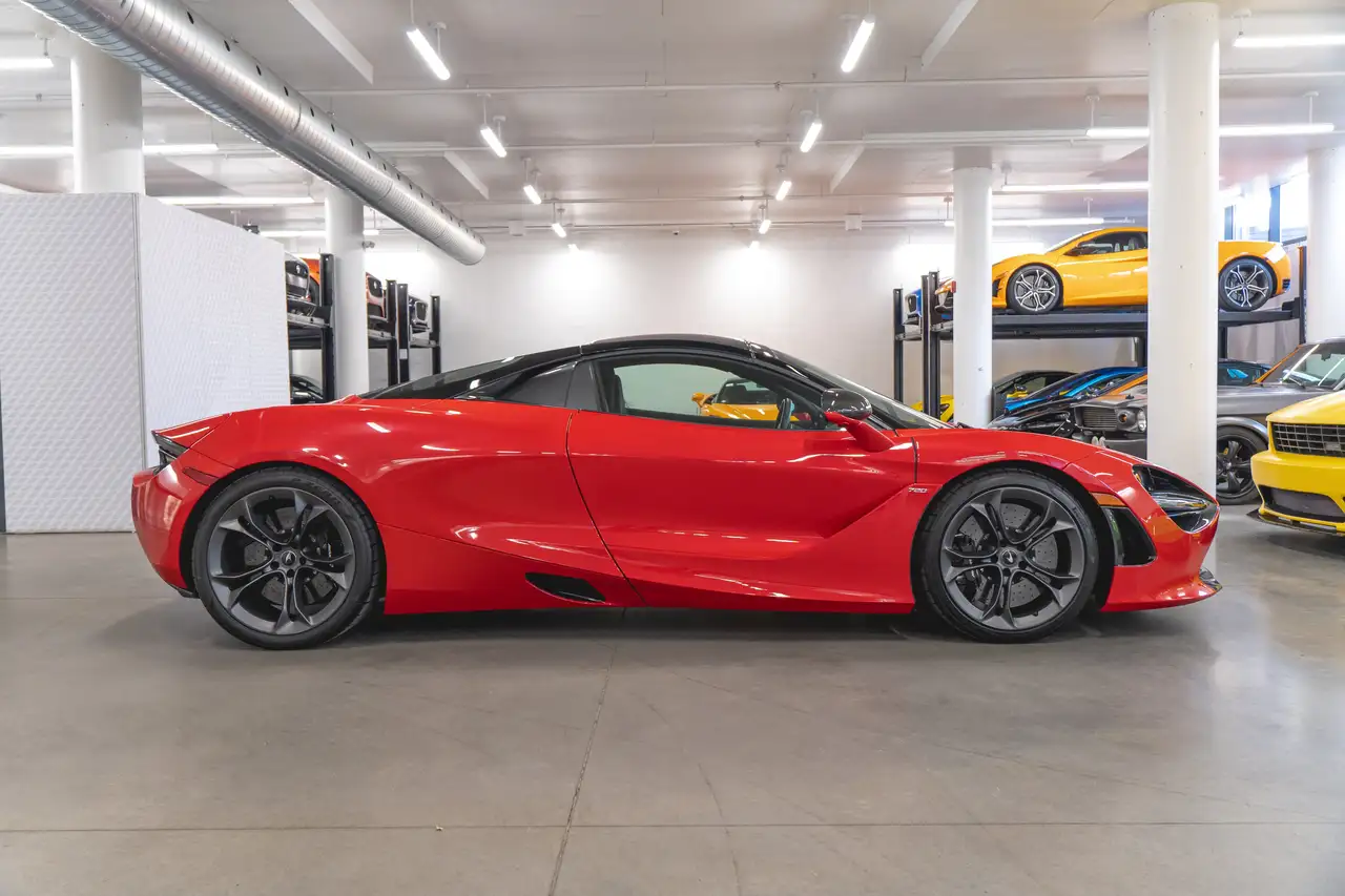 McLaren 720S снимка McLaren 720S