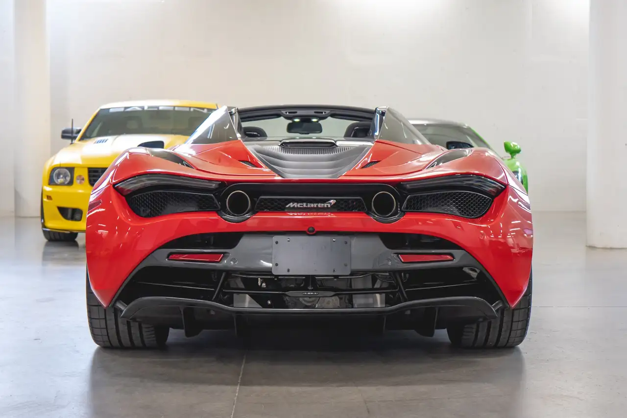 McLaren 720S снимка McLaren 720S