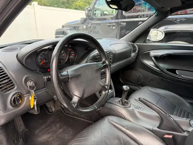 Porsche Boxster view 13