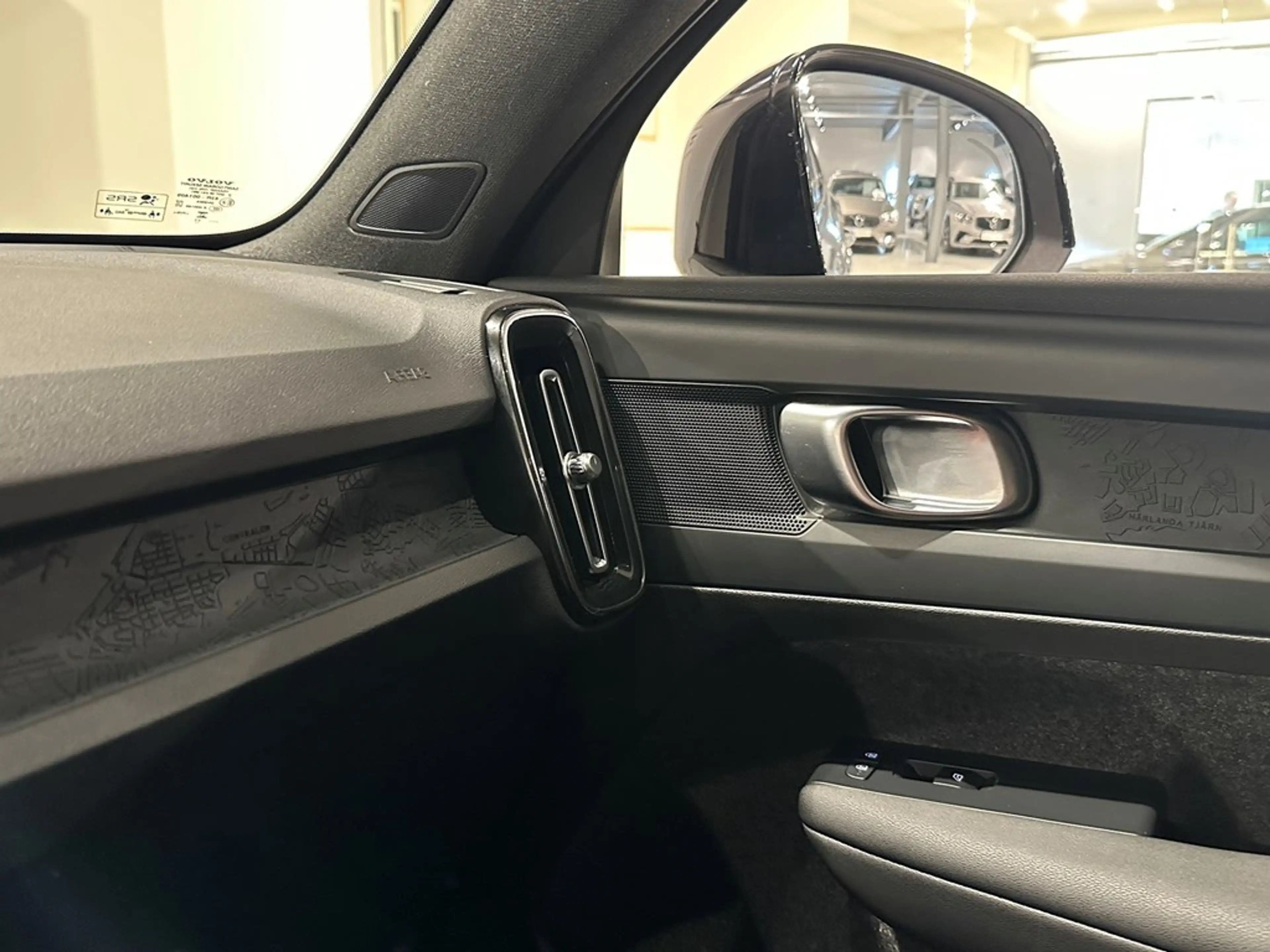 Volvo C40 Recharge ultimate Extended Range — photo 8