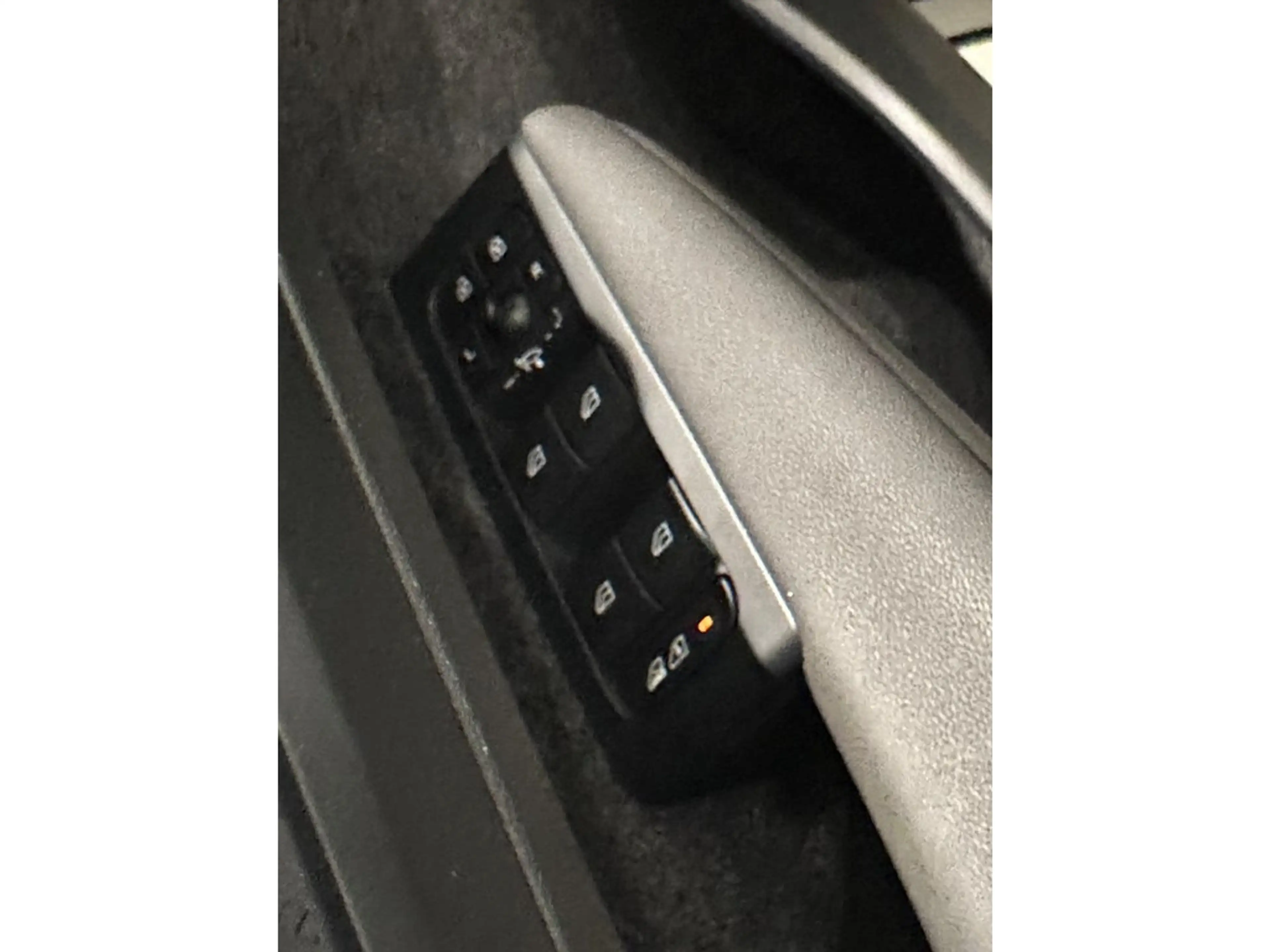 Volvo C40 Recharge ultimate Extended Range — photo 7