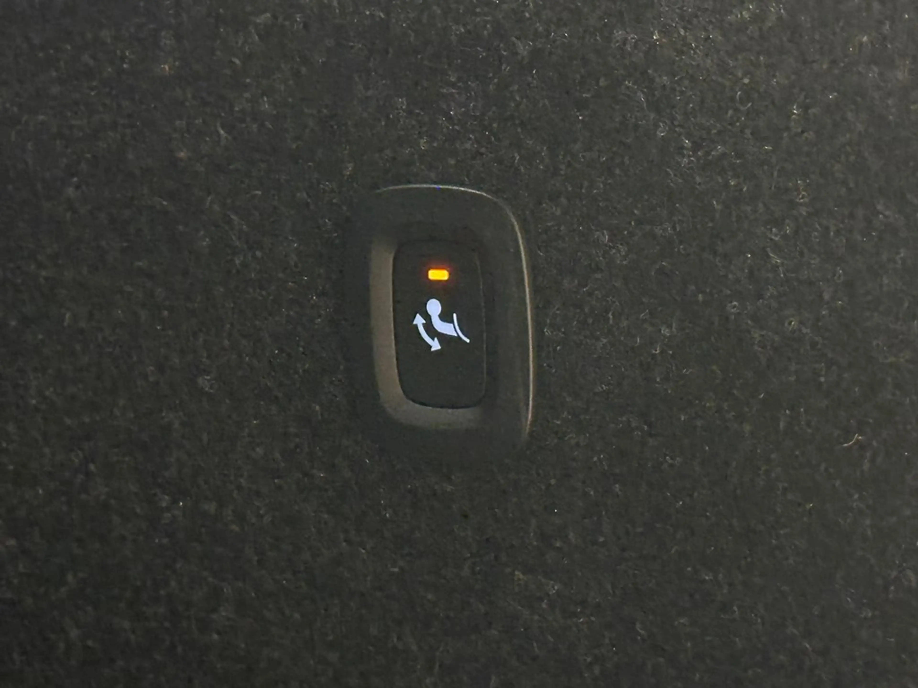 Volvo C40 Recharge ultimate Extended Range — photo 12