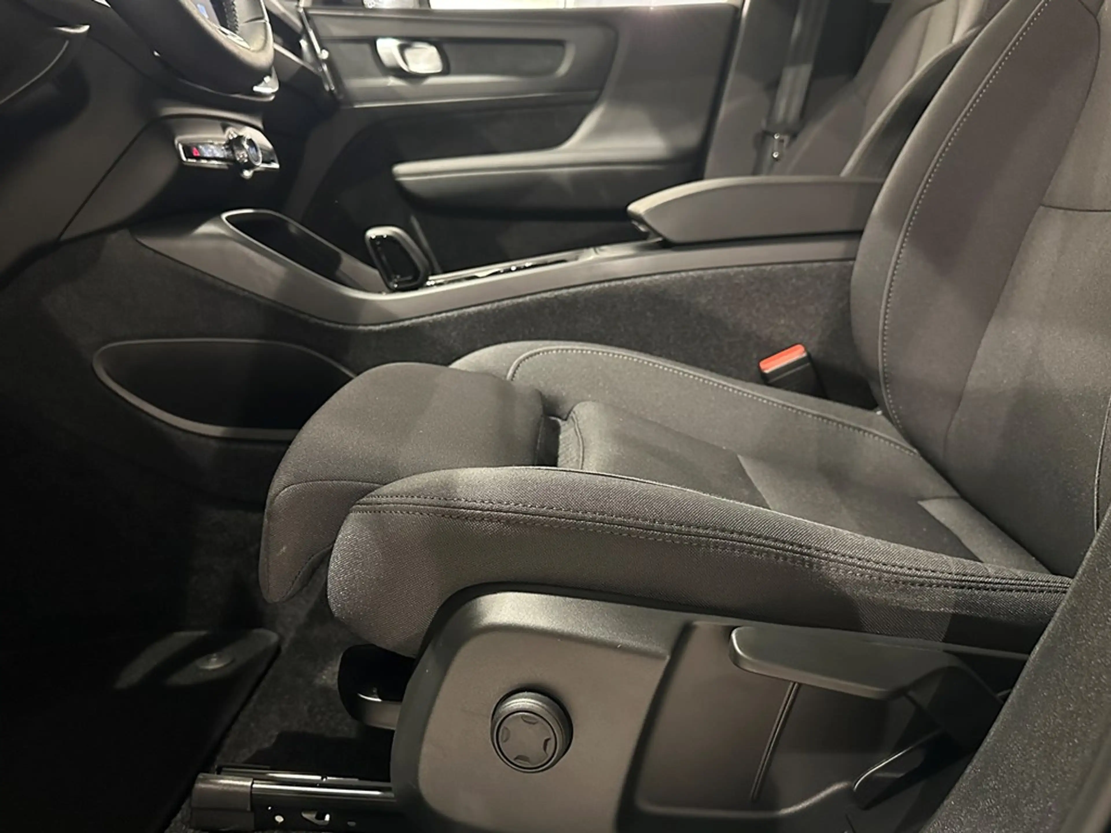 Volvo C40 Recharge ultimate Extended Range — photo 6
