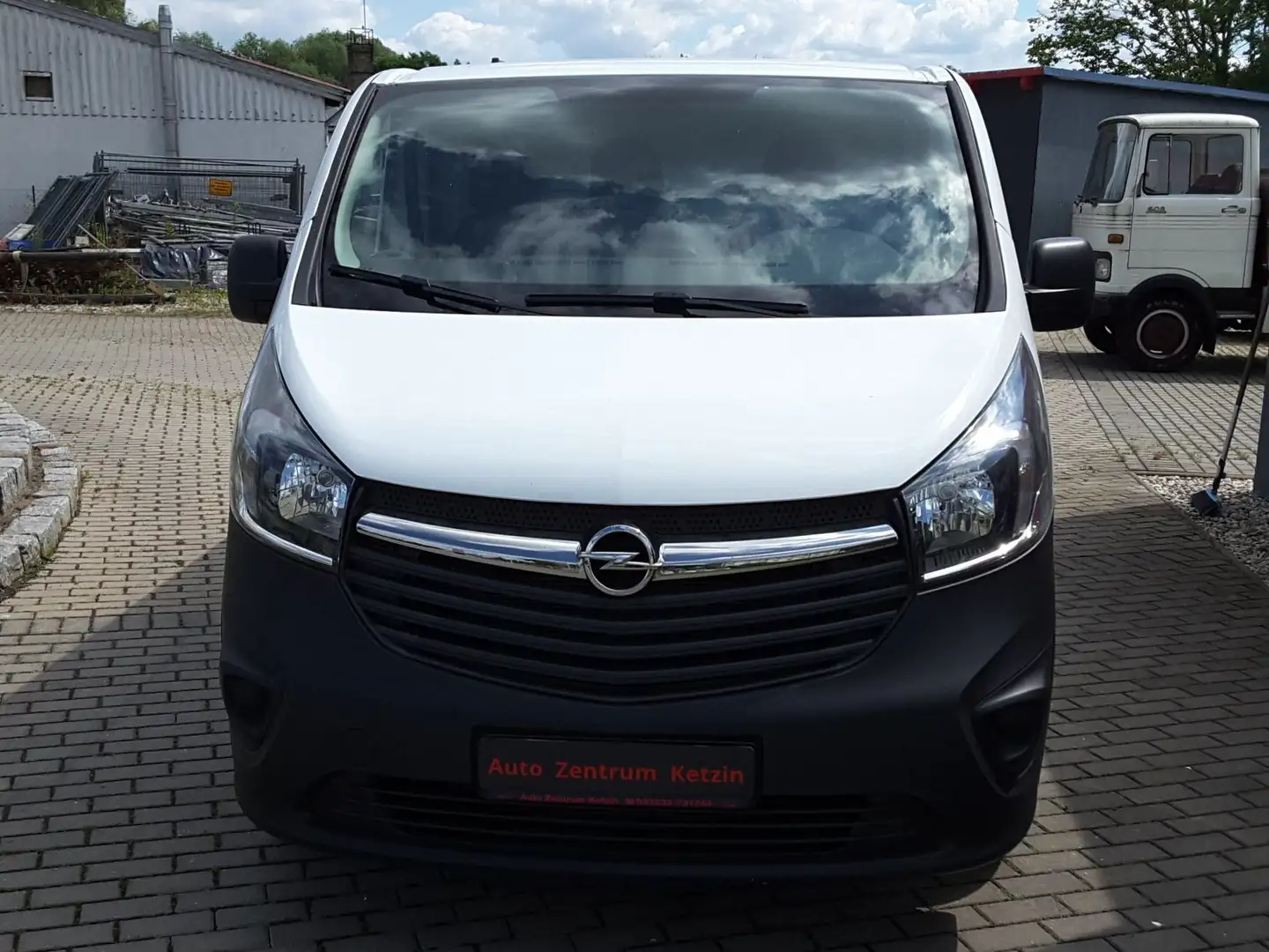 Opel Vivaro Kasten L1H1  2,9t Weiß - 2