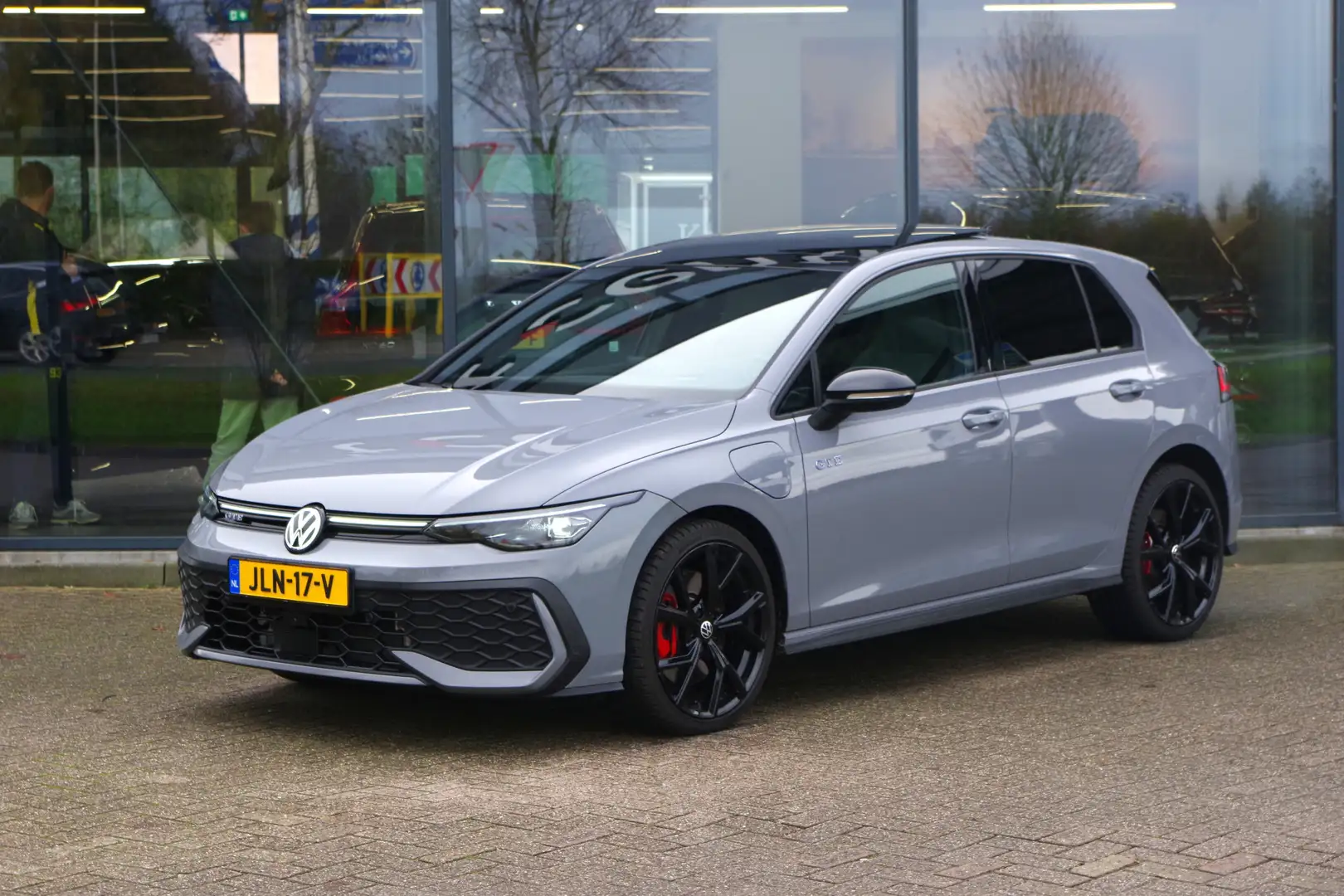 Volkswagen Golf GTE 1.5 eHybrid 272 PK PHEV, Panoramadak, Leder, Head- Сірий - 1