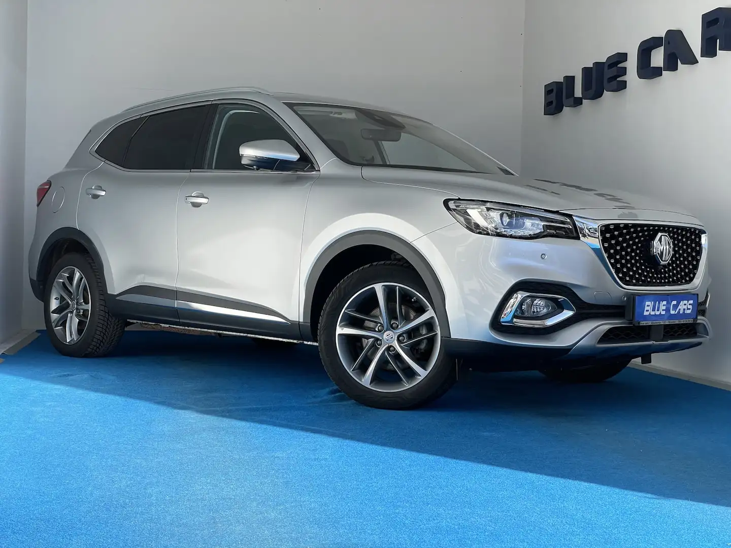 MG EHS PHEV Luxury 360/Pano/Leder/Navi/ACC+/Keyless Silber - 1