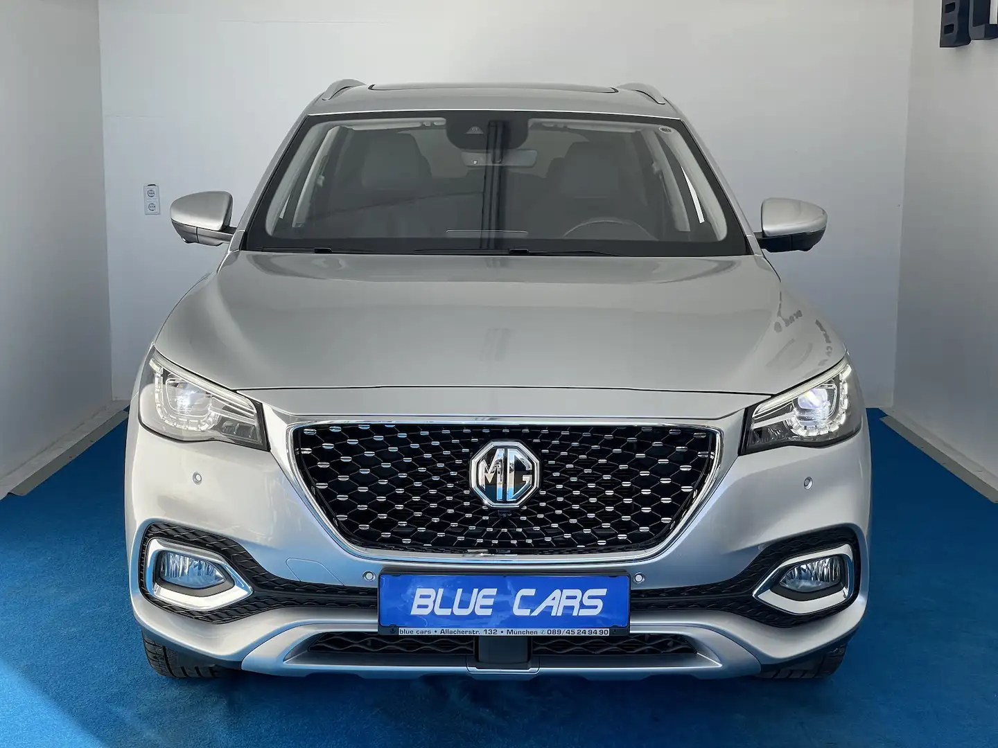 MG EHS PHEV Luxury 360/Pano/Leder/Navi/ACC+/Keyless Silber - 2