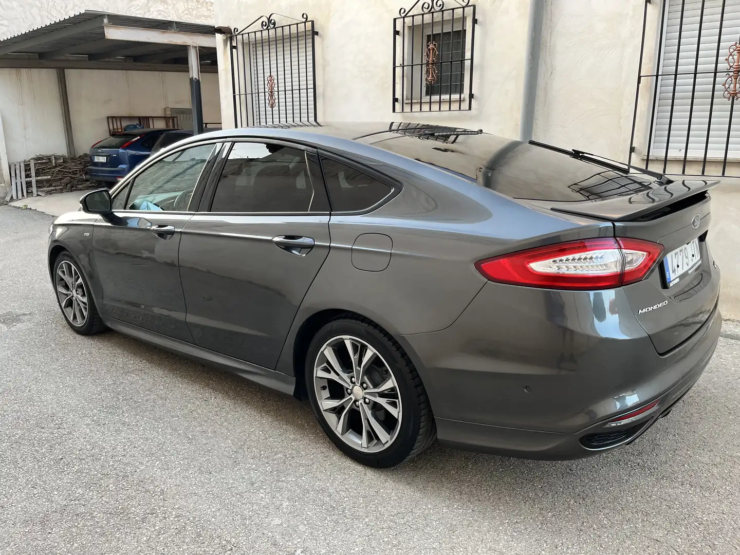 Ford Mondeo 1.6 EcoBoost St-Line - 2