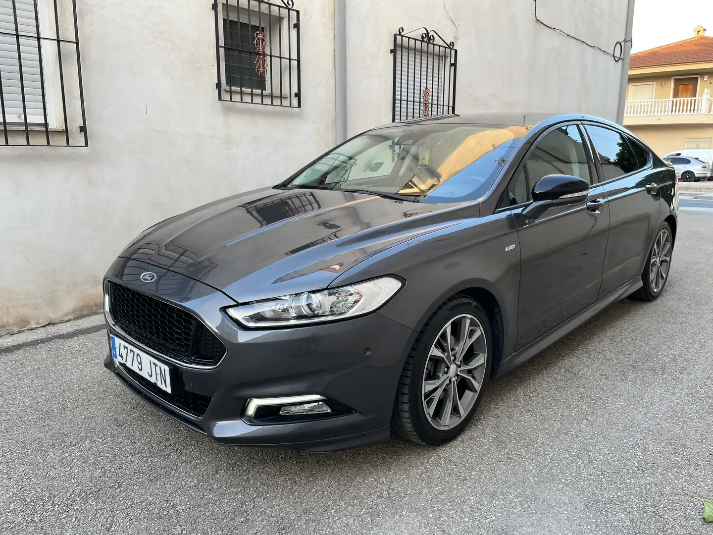 Ford Mondeo 1.6 EcoBoost St-Line - 1
