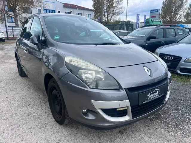 Renault Scenic view 3