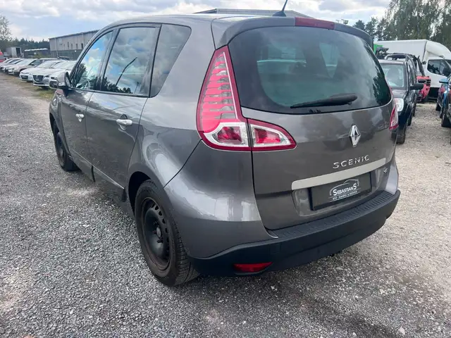 Renault Scenic view 6