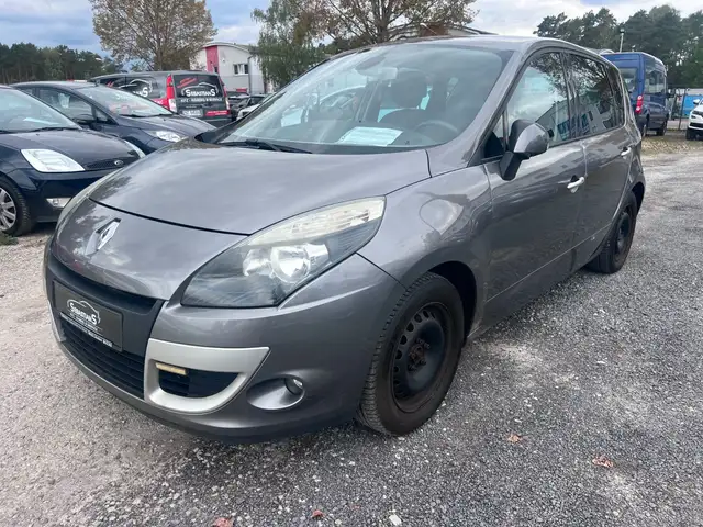 2011 Renault Scenic in Grey for sale