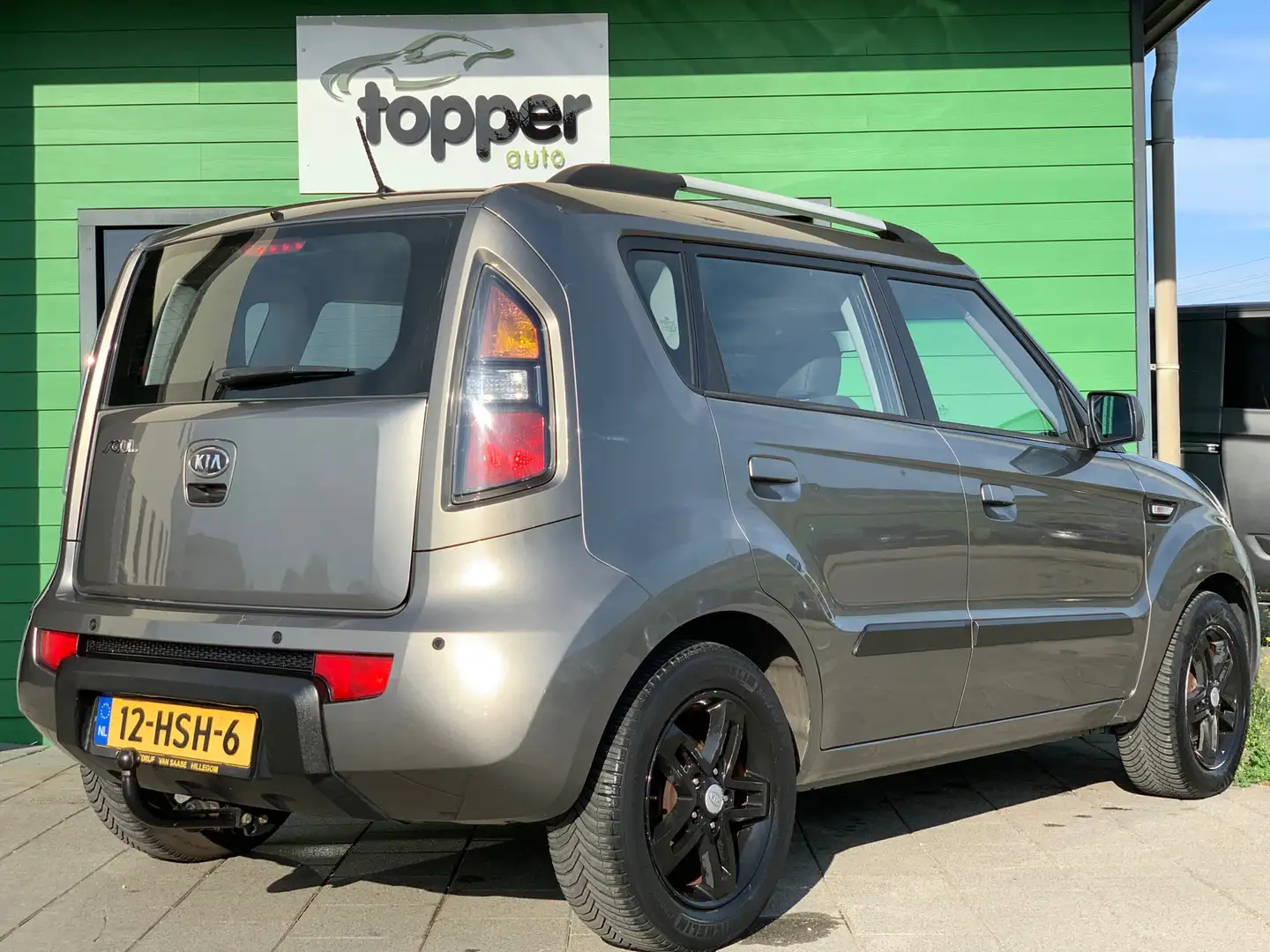 Kia Soul 1.6 X-tra | Airco | Trekhaak | ParkeerSensor | Grijs - 2