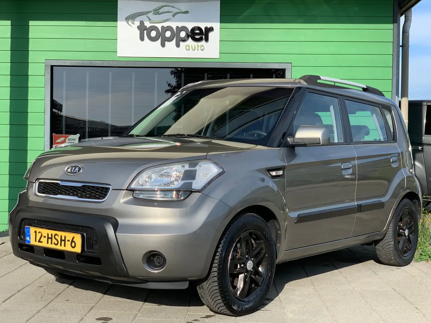 Kia Soul 1.6 X-tra | Airco | Trekhaak | ParkeerSensor | Grijs - 1