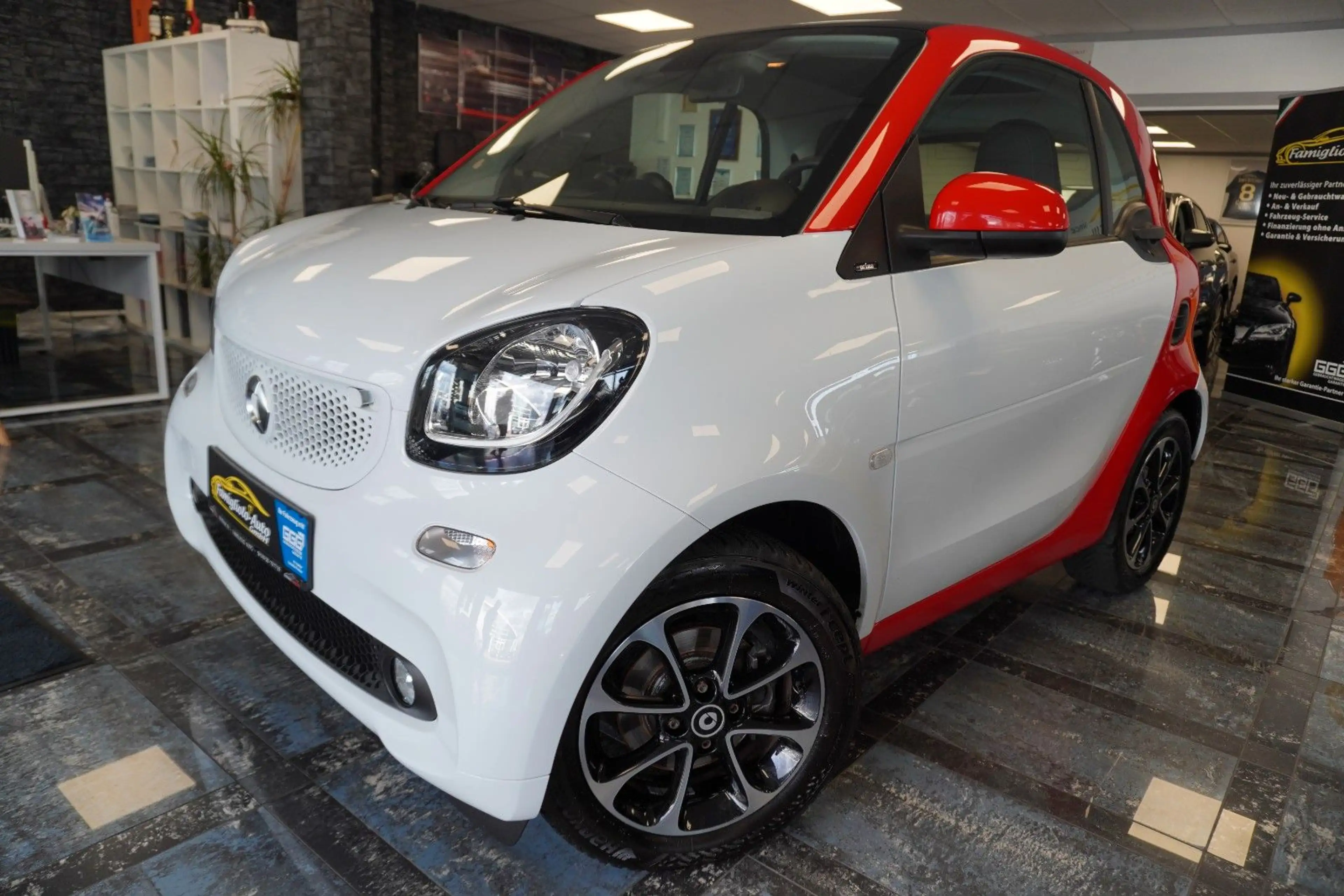smart forTwo coupe/Leder/Navi/SHZ/Aluräder/GaWa/Pano — photo 3