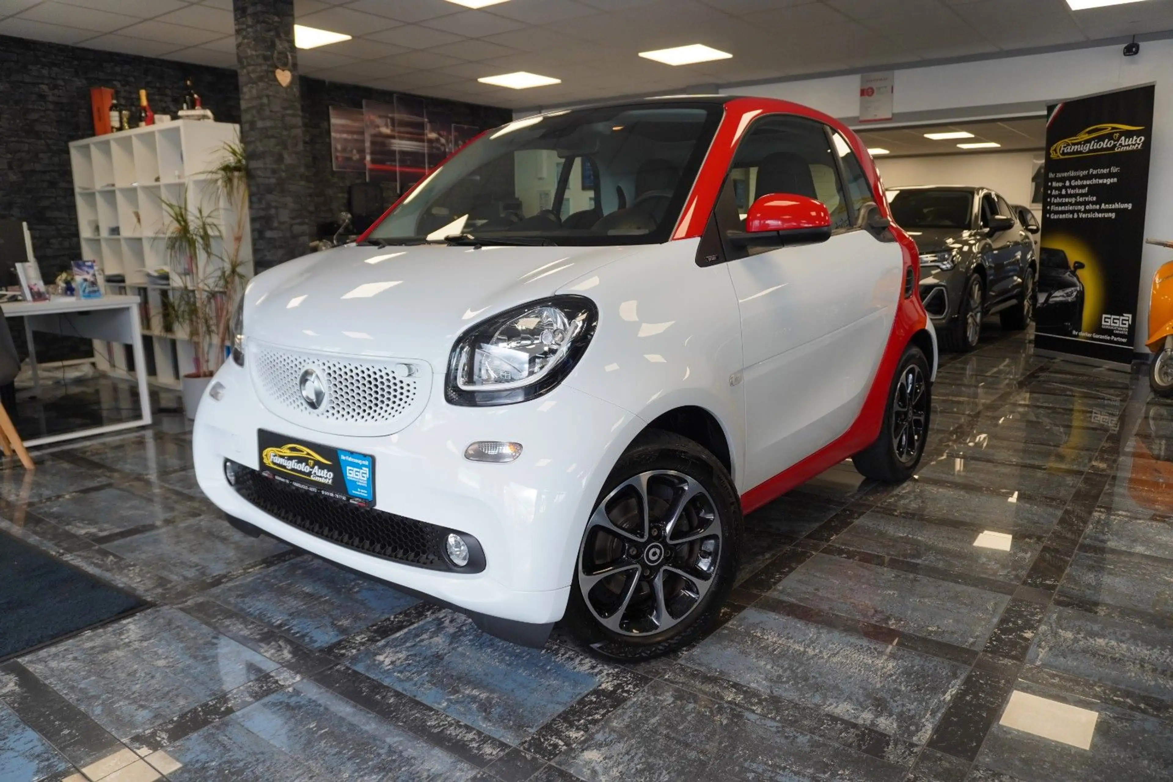 smart forTwo coupe/Leder/Navi/SHZ/Aluräder/GaWa/Pano