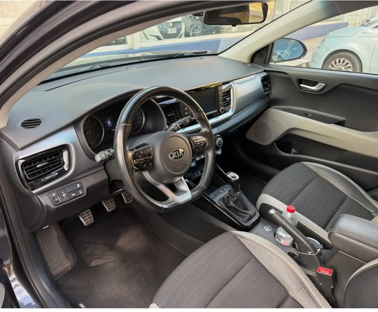Kia Stonic Stonic 1.4 mpi eco Style Design Pack Gpl 97cv my18 Grigio - 2