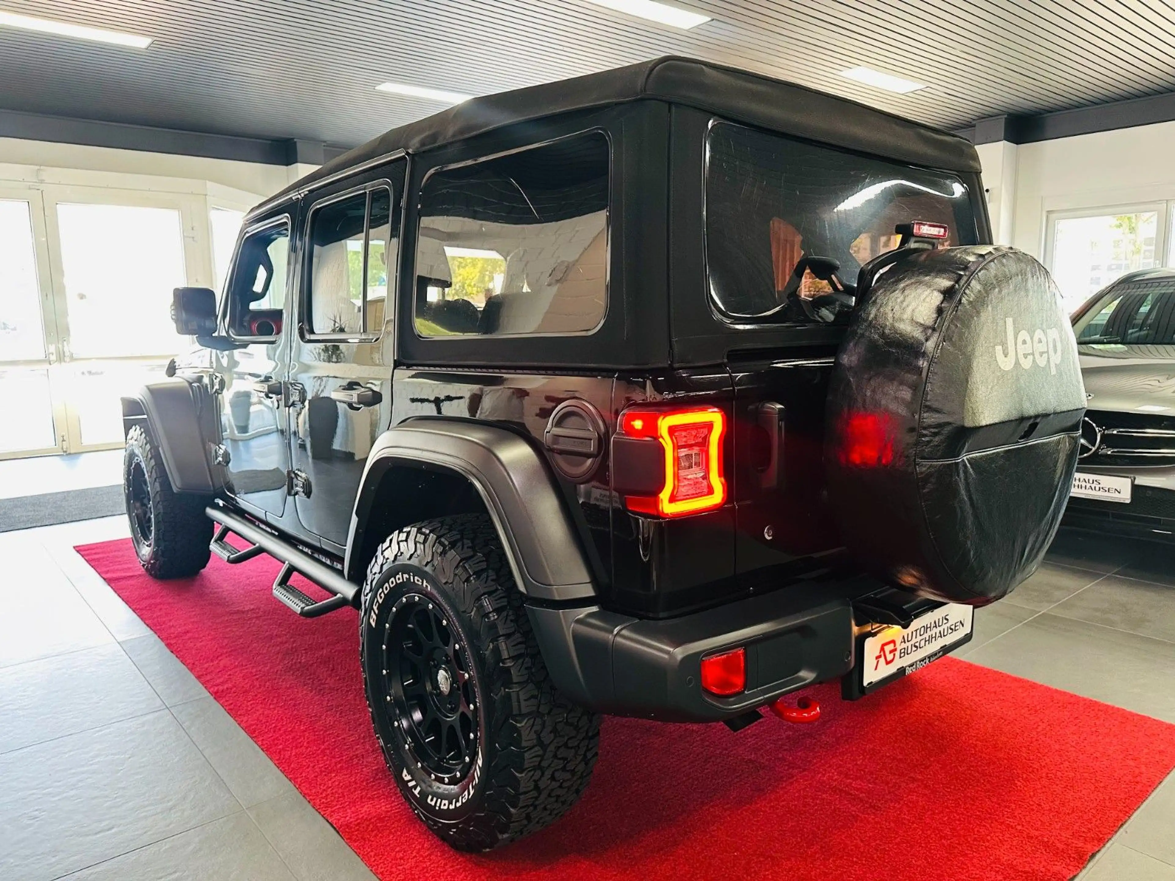 Jeep Wrangler 2.2CRDi Unlimited Rubicon Softtop Autom — photo 8