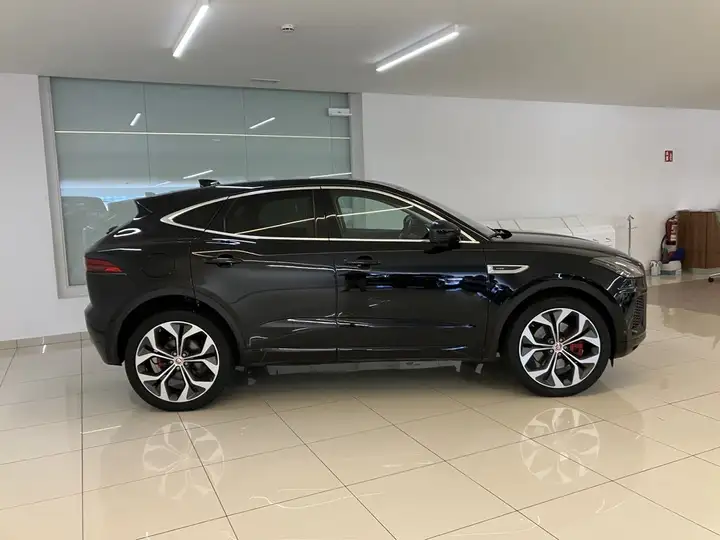 Jaguar E-Pace 2019, foto 6