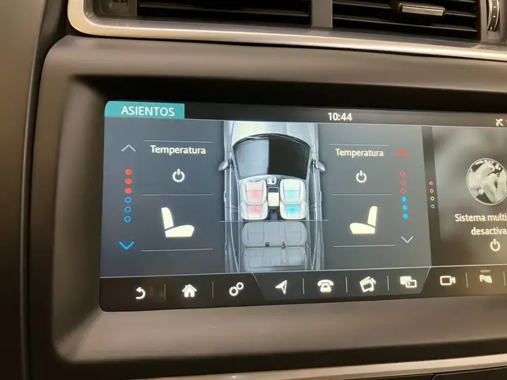 Jaguar E-Pace 2019, foto 26