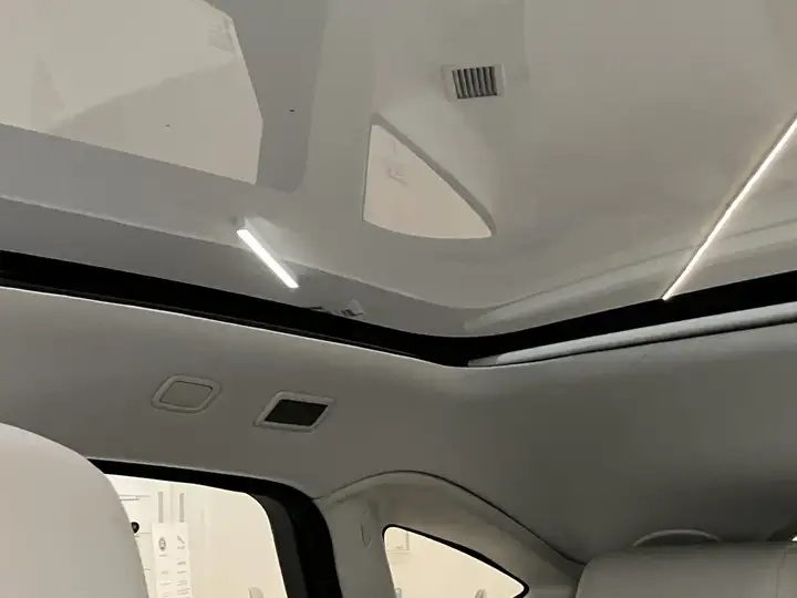 Jaguar E-Pace 2019, foto 25