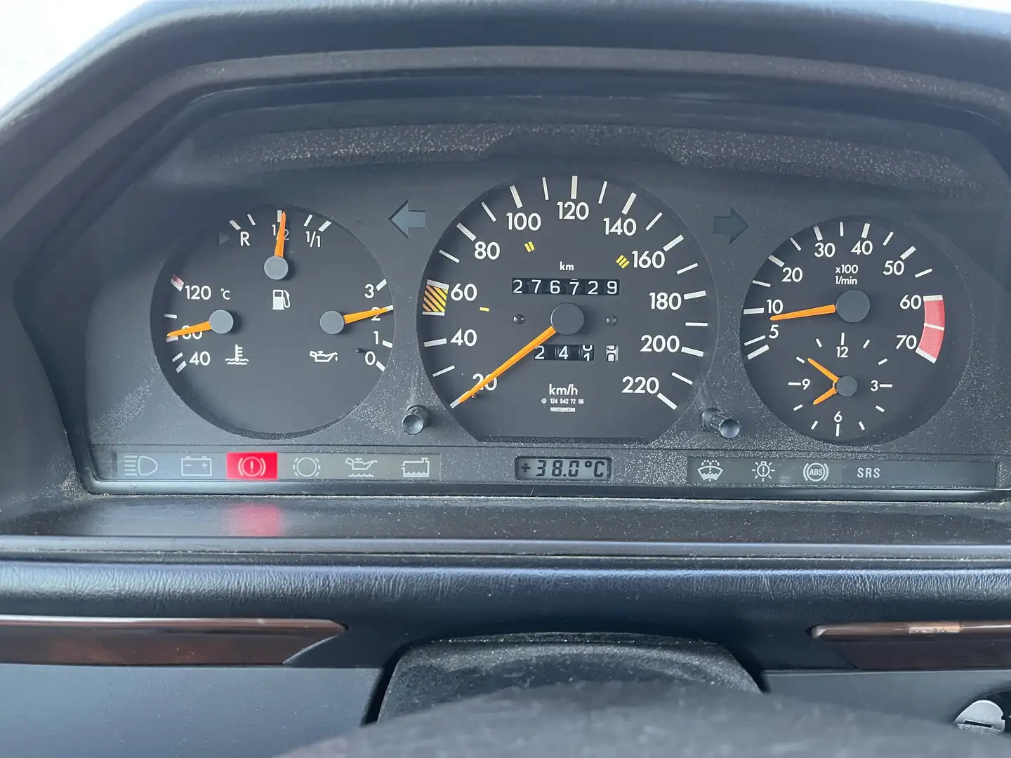 Mercedes-Benz E 230 - 1