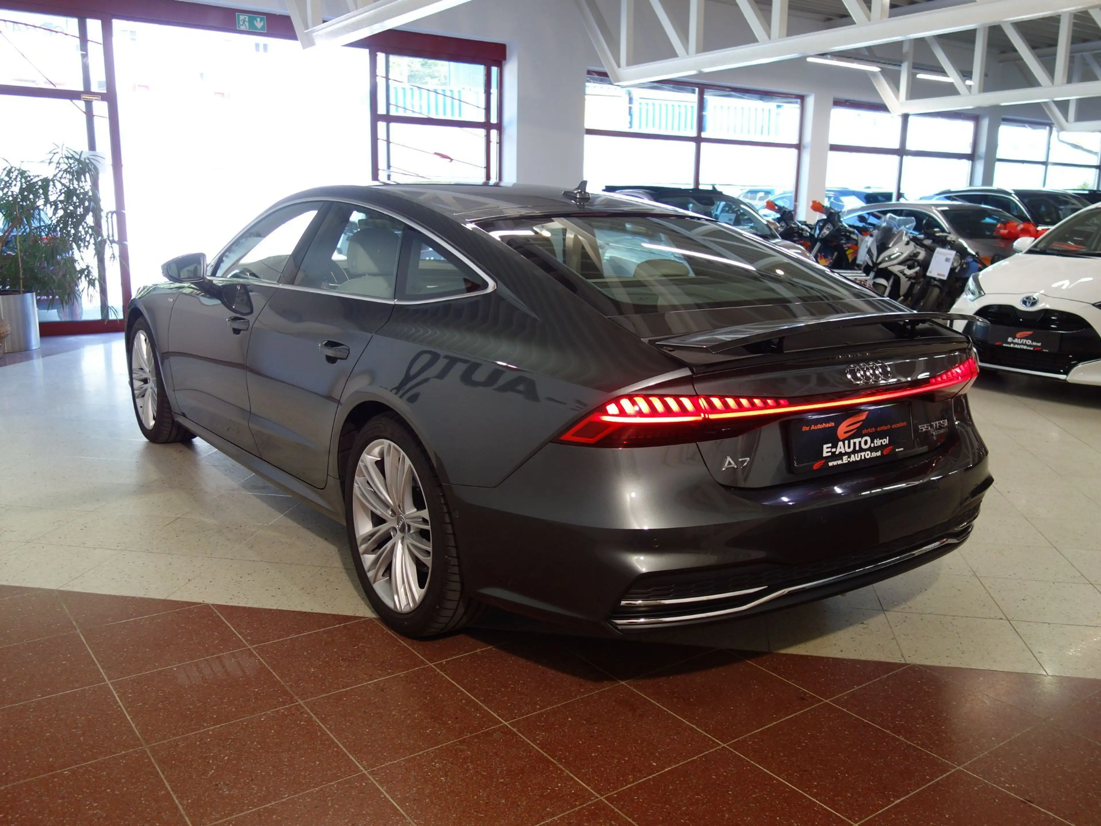 Audi A7 SB 55 TFSI quattro S-tronic *S-LINE *ASSISTENZ *M — photo 6
