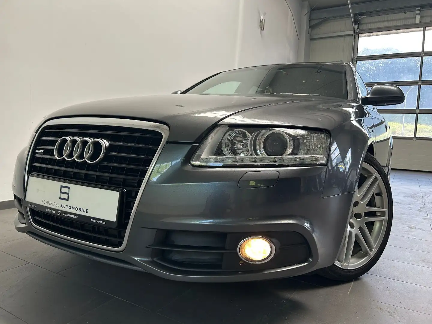 Audi A6 Avant 3.0 TDI quattro Xenon Automatik TÜV neu Grau - 1