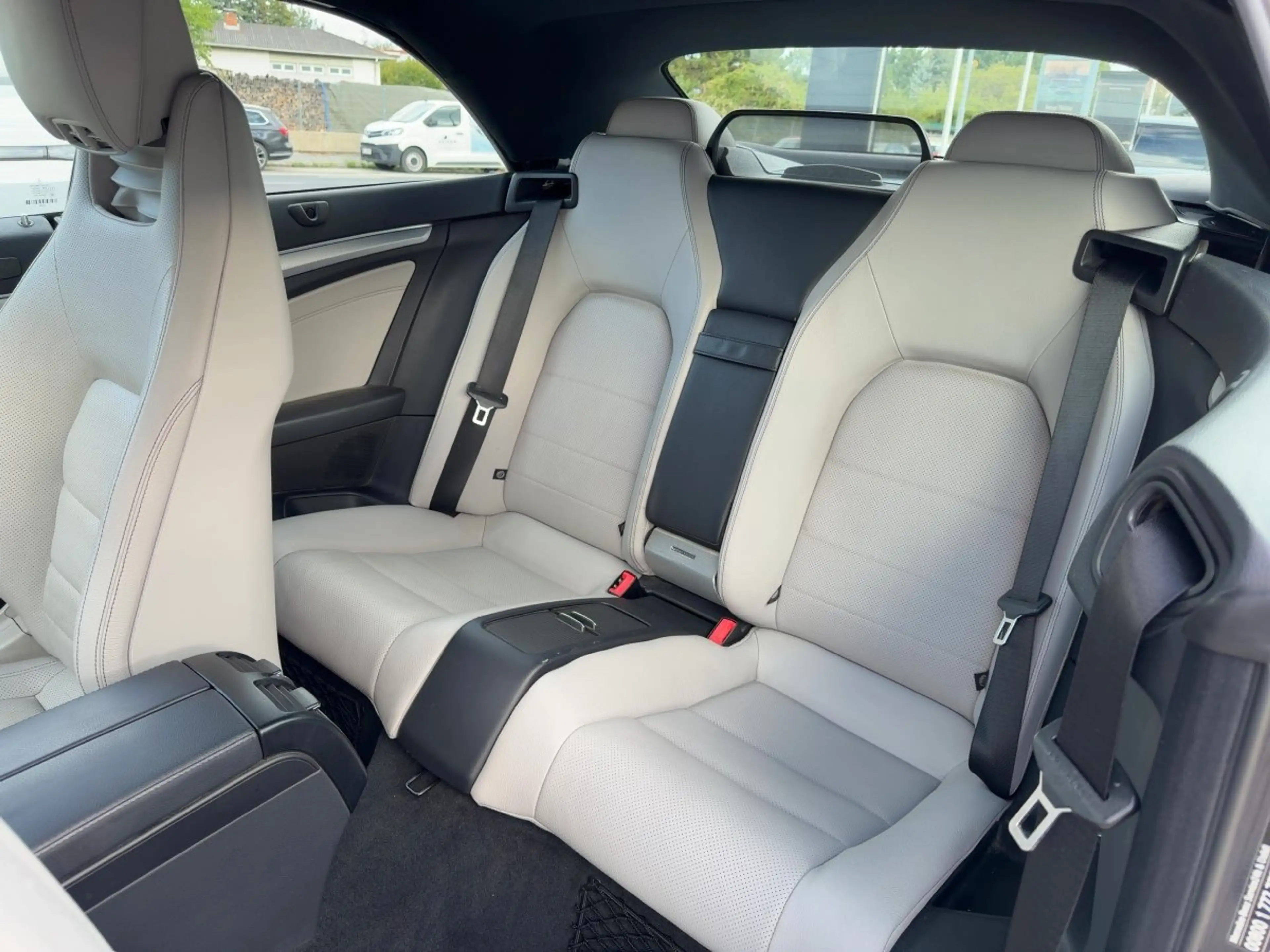 Mercedes-Benz E 350 d Cabrio Airscarf, Aircap, Burmester — photo 8