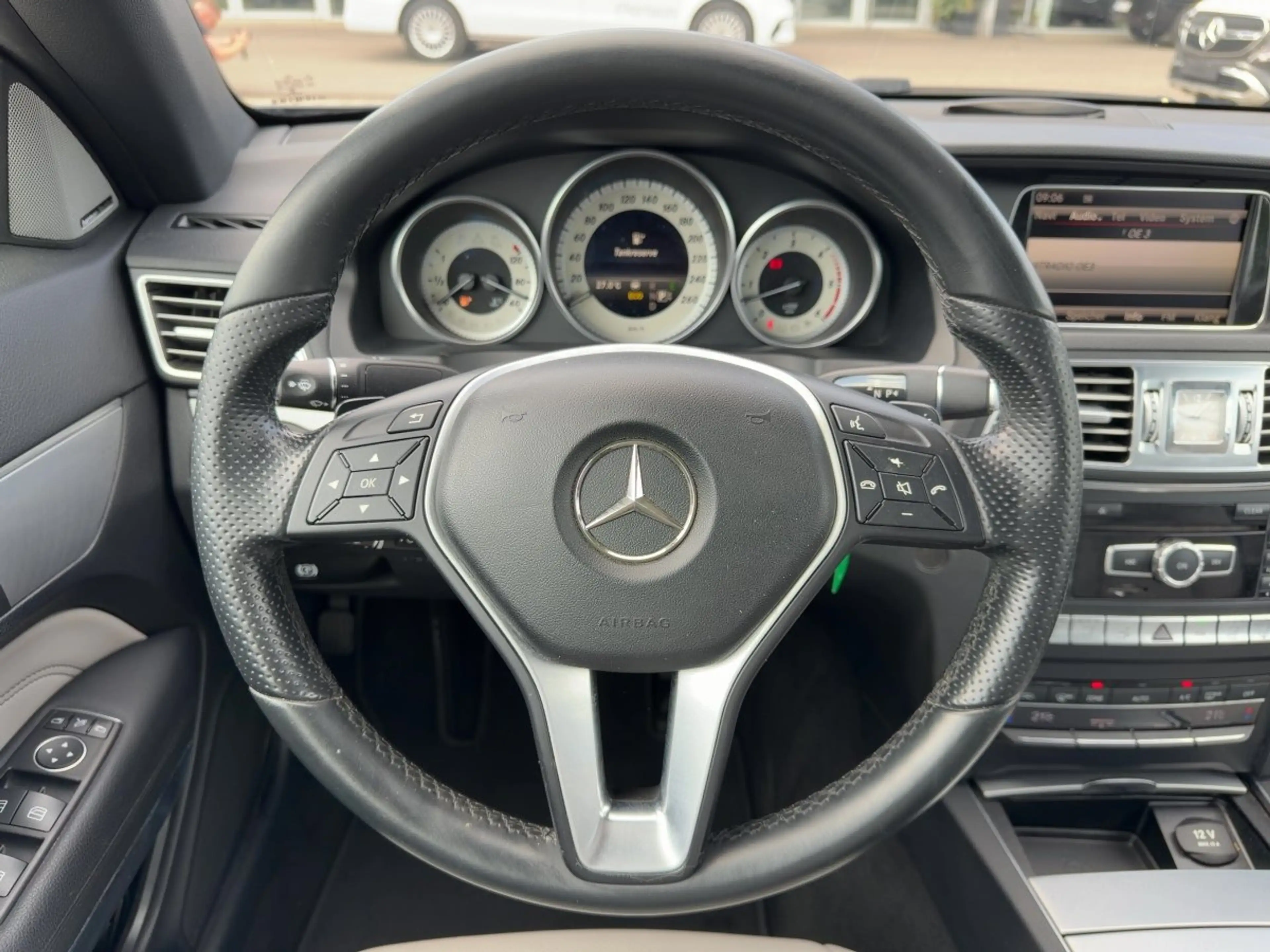 Mercedes-Benz E 350 d Cabrio Airscarf, Aircap, Burmester — photo 10
