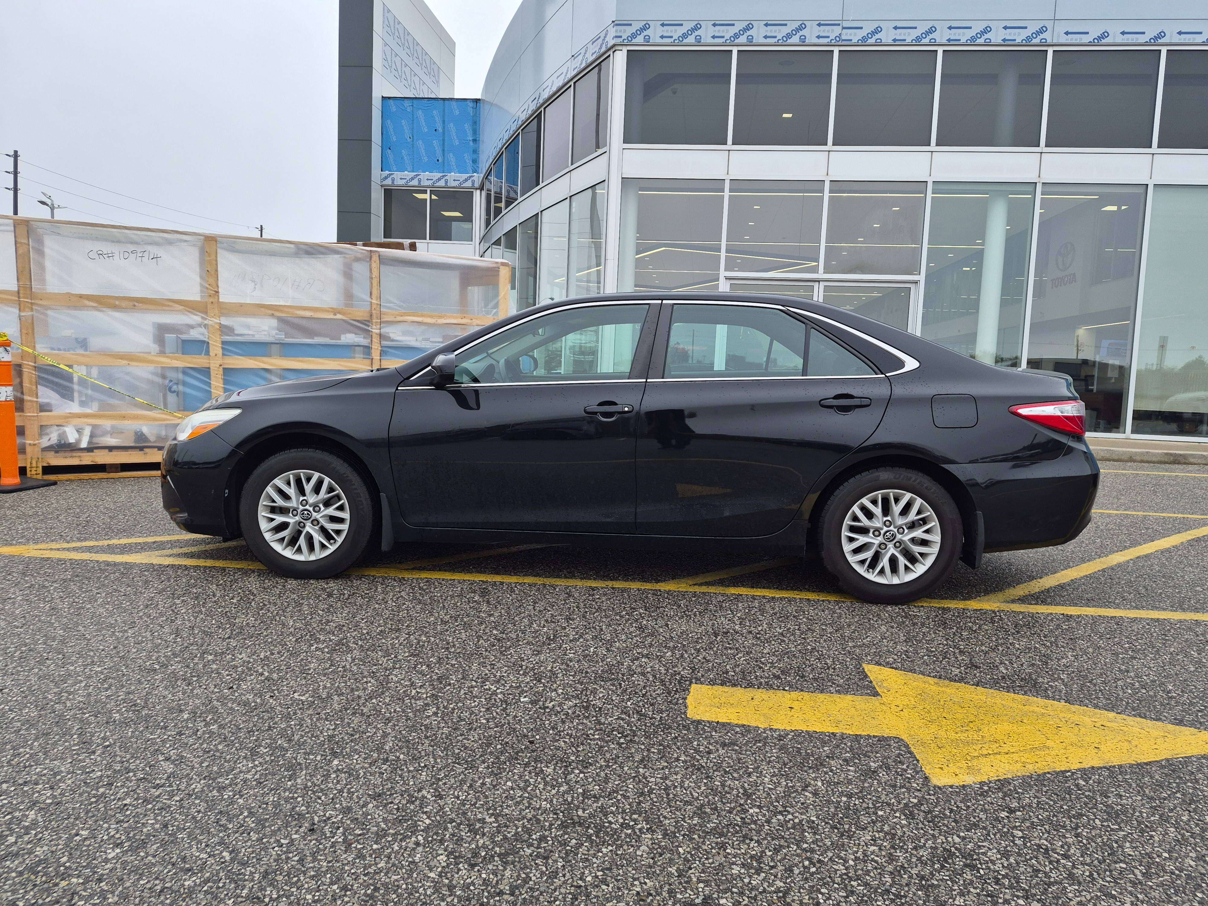 2017 Toyota Camry LE FWD | Cruise Control | Back-up Camera — снимка 1